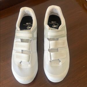 Pearl Izumi White Performance Cycling Shoes